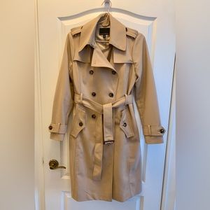Banana Republic Women Timeless Trench Coat  - Tan in sz Medium